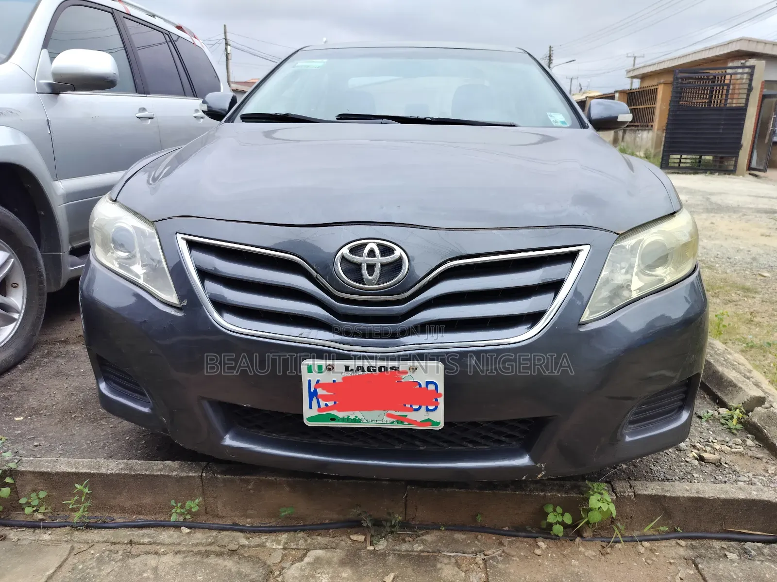 Toyota Camry LE 4dr Sedan (2.5L 4cyl 6AM) 2010 Gray