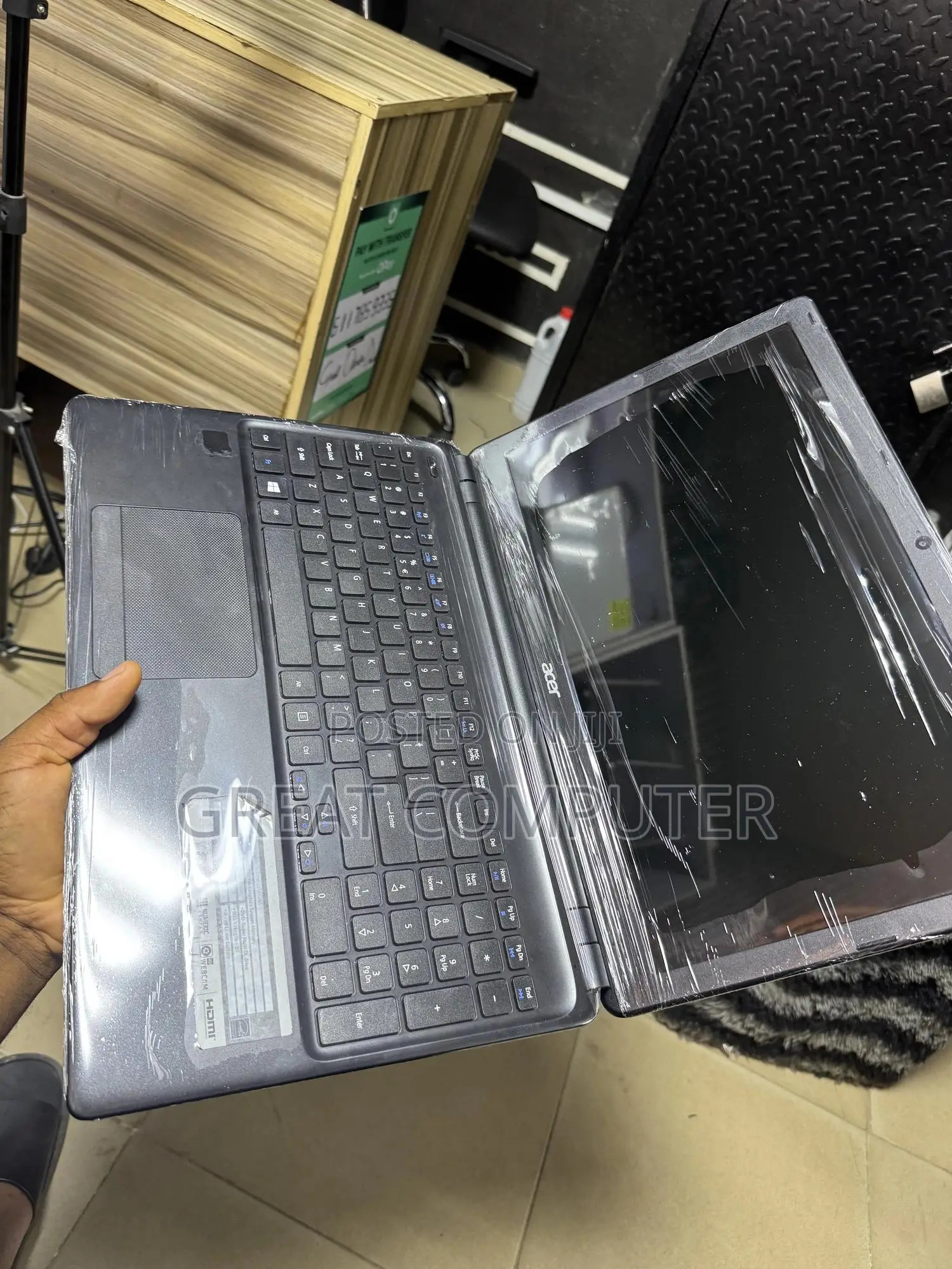 New Laptop Acer 4GB AMD Ryzen SSD 128GB