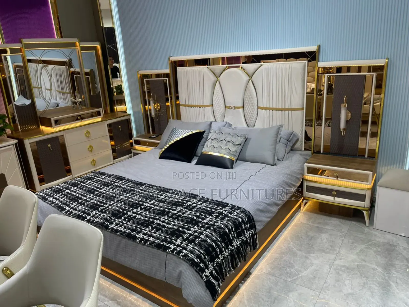 Executive Brand New Complete Bed Set 6by7 Size With Mattress