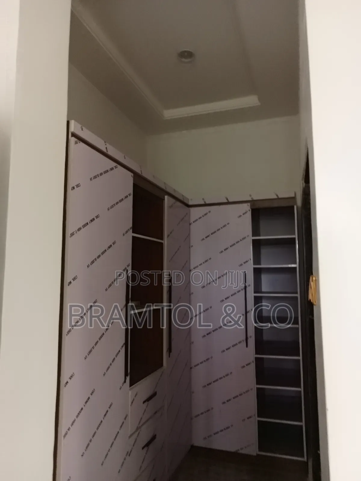 3bdrm Block of Flats in Sabon Lugbe for rent