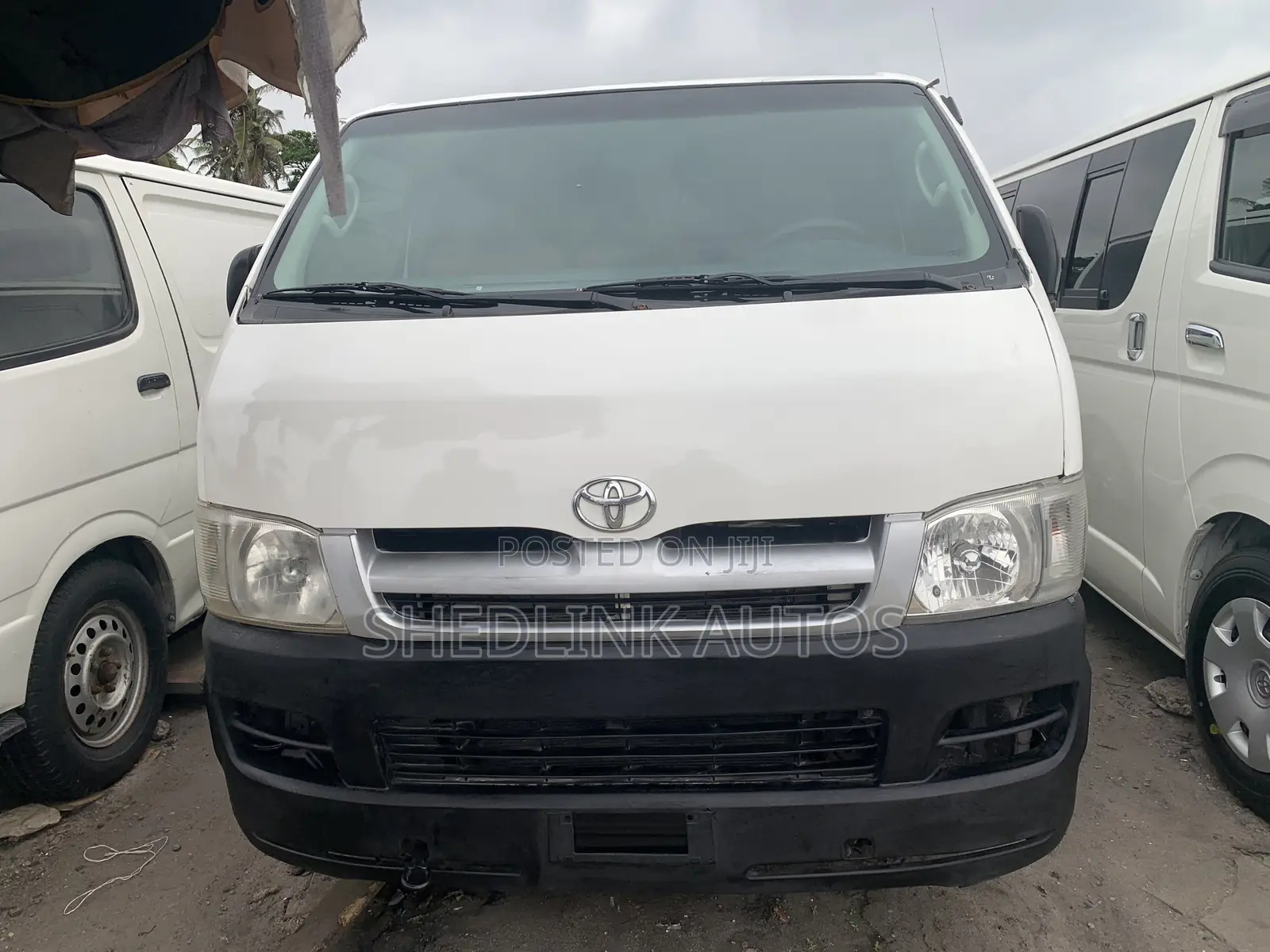 Toyota HiAce 2012 White