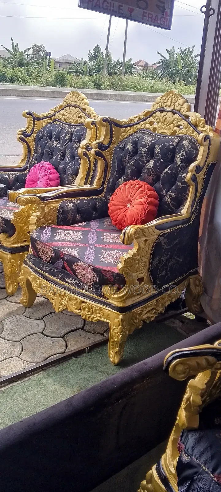 Upholstery Chairs Complete 7 Seater With Center Table, Stool