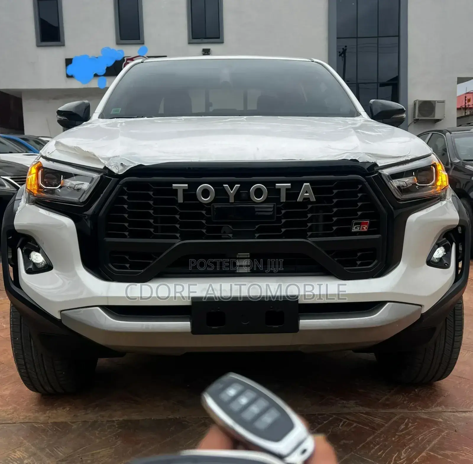 New Toyota Hilux 2024 White