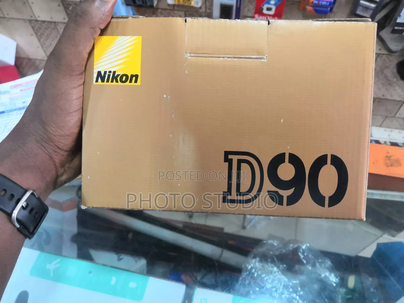 Nikon D90 With Kit Lens