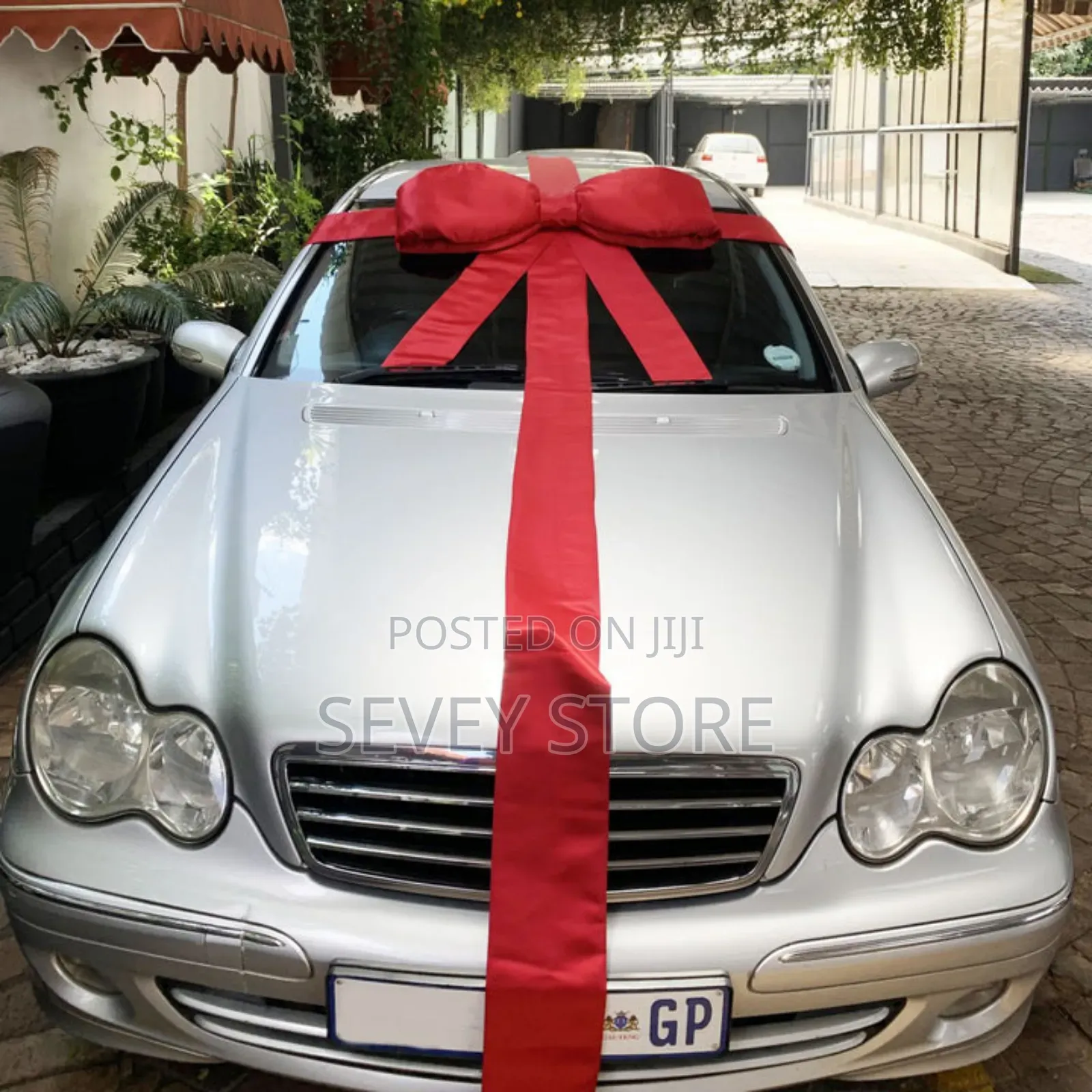 Big Red Car Bow Tie
- Surprise Car Gift Ribbon