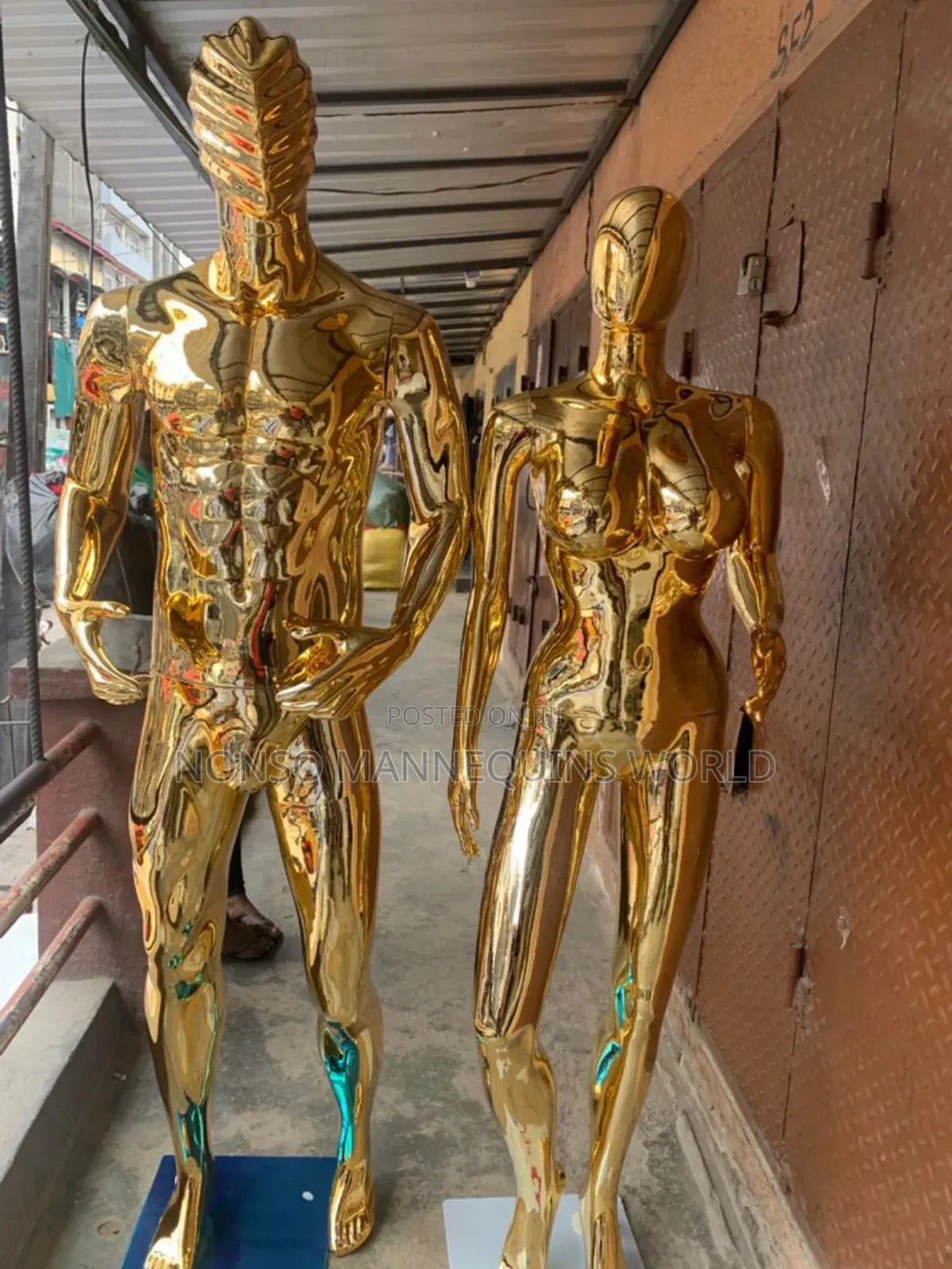 Gold Male And Female Mannequin