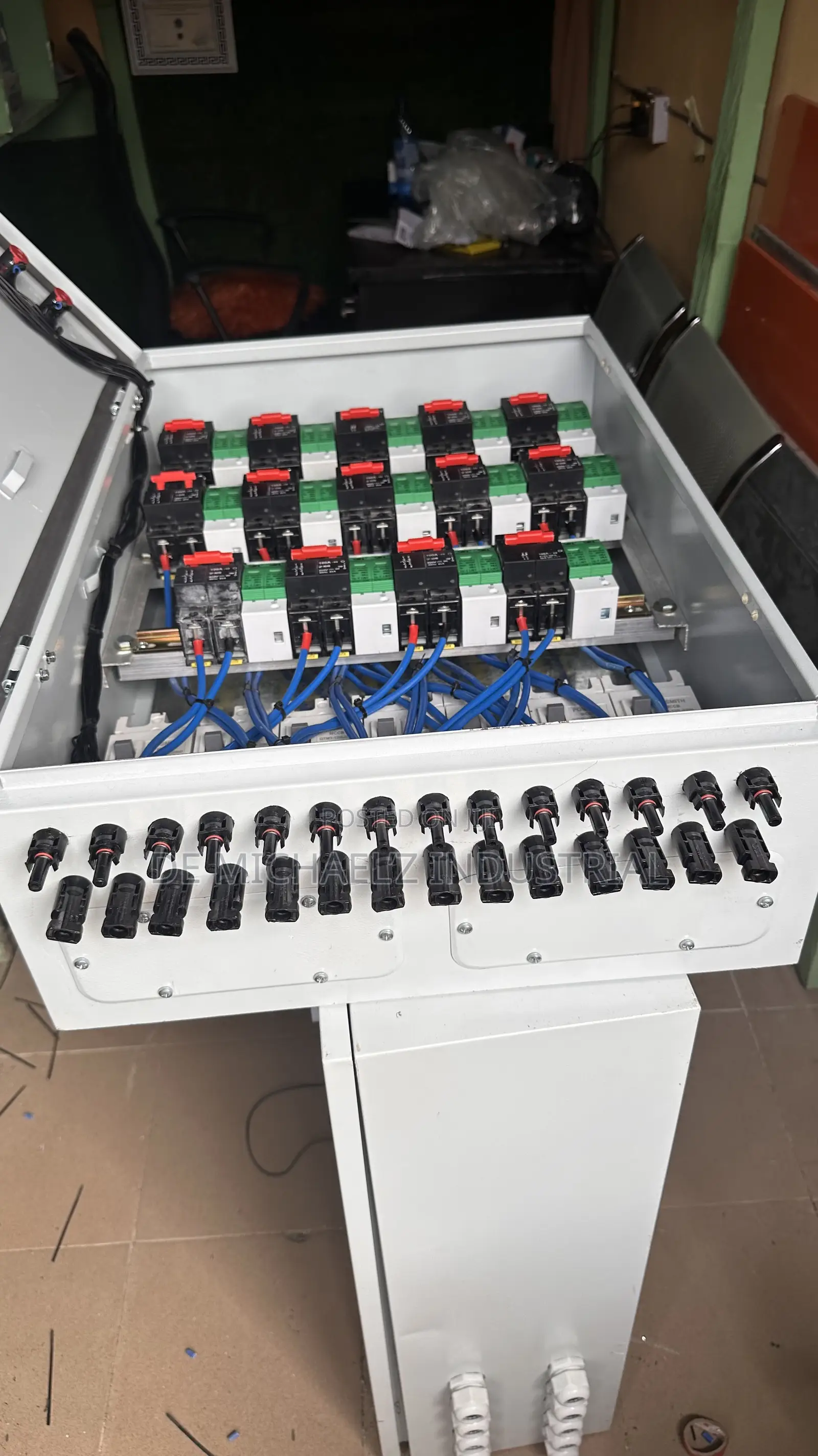 14 Strings Pv Combiner Box for Solar System Installation