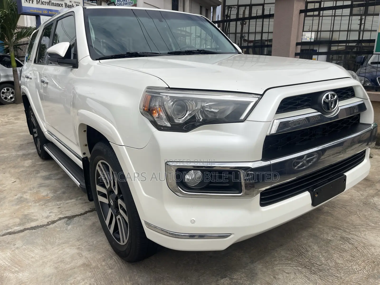 Toyota 4-Runner Limited 4dr 4x4 (4.0L 6cyl 5A) 2017 White