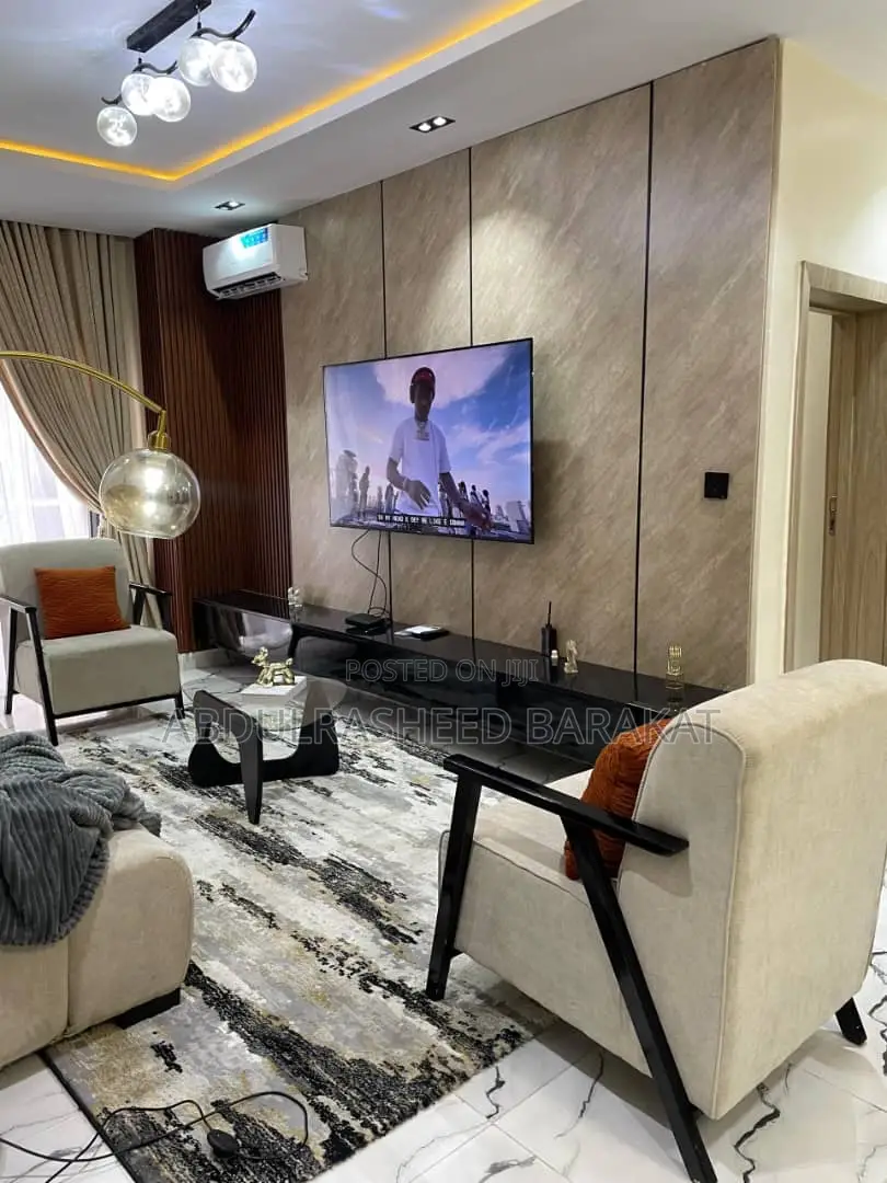Luxury Two Bedroom Apartment With Snooker