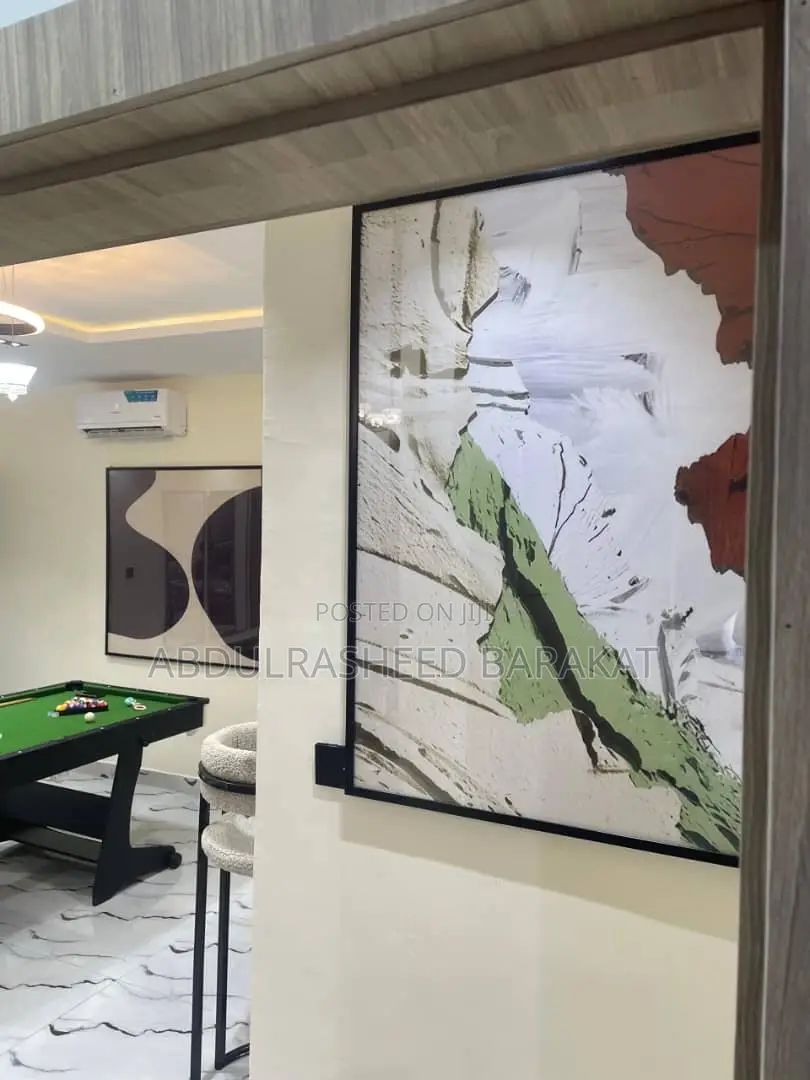 Luxury Two Bedroom Apartment With Snooker