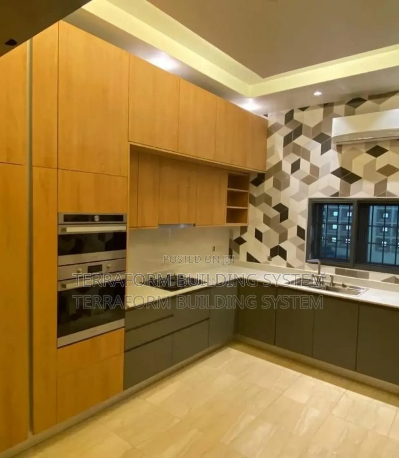 Fitted HDF Kitchen Cabinets With Inbuilt Appliances