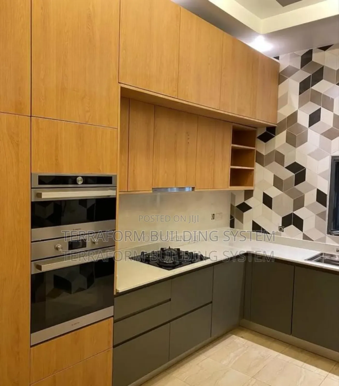 Fitted HDF Kitchen Cabinets With Inbuilt Appliances