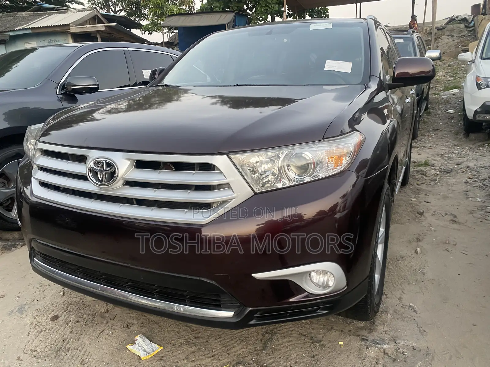 Toyota Highlander 3.5L 4WD 2013 Red