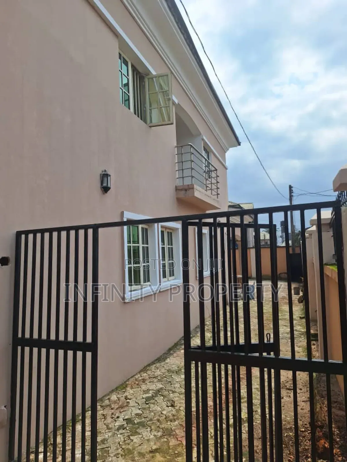 7bdrm Duplex in Mtn Mast Ugbor Gra, Benin City for sale