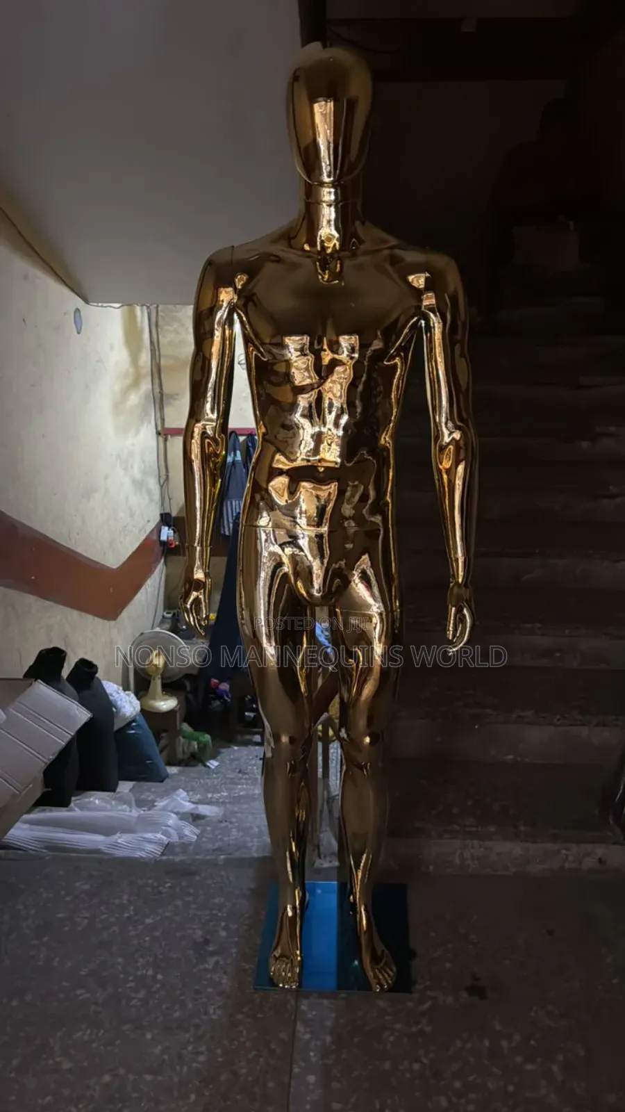 Face Less Gold Male Chrome Fashion Mannequin