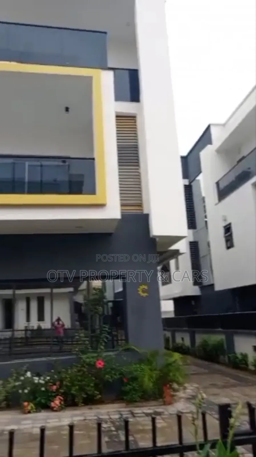 Furnished 6bdrm Duplex in Guzape District for sale