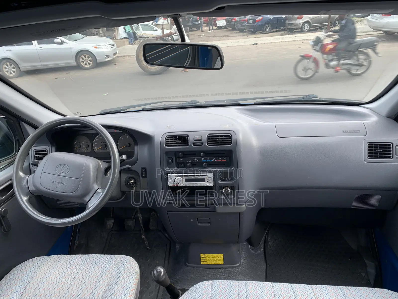 Toyota HiAce 2002 Blue