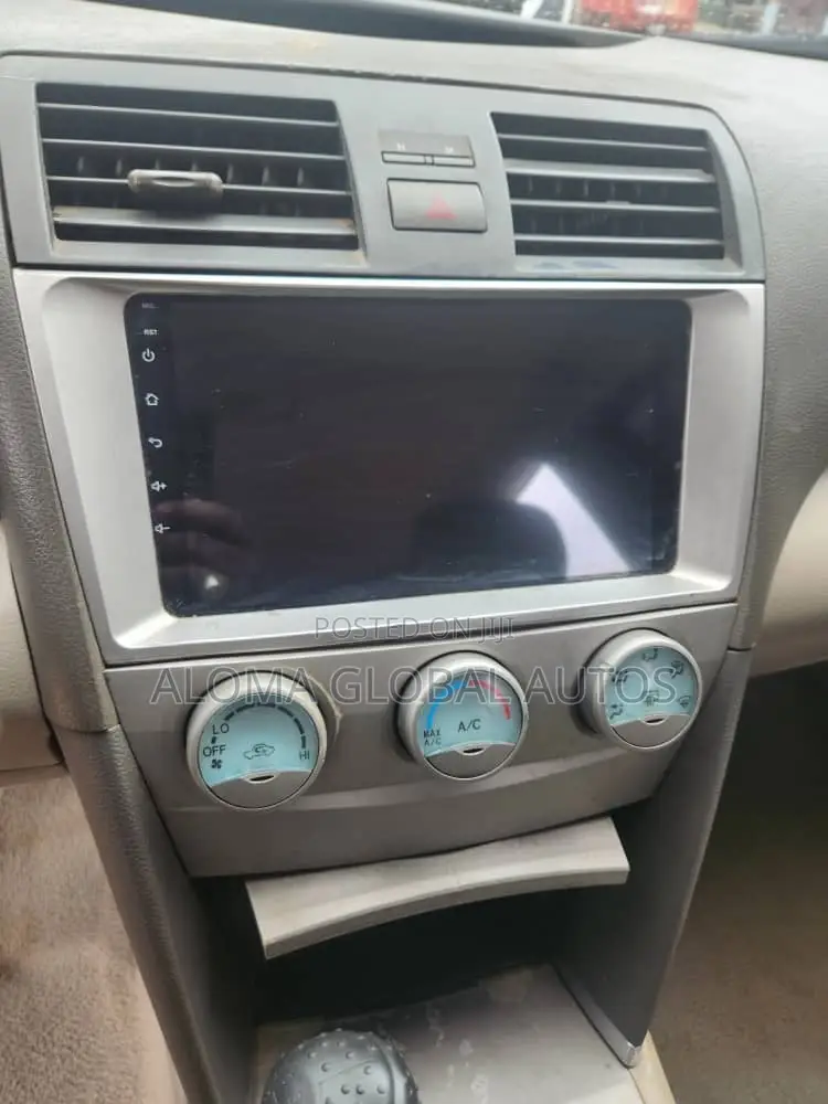 Toyota Camry LE 4dr Sedan (2.4L 4cyl 5A) 2008 Gray