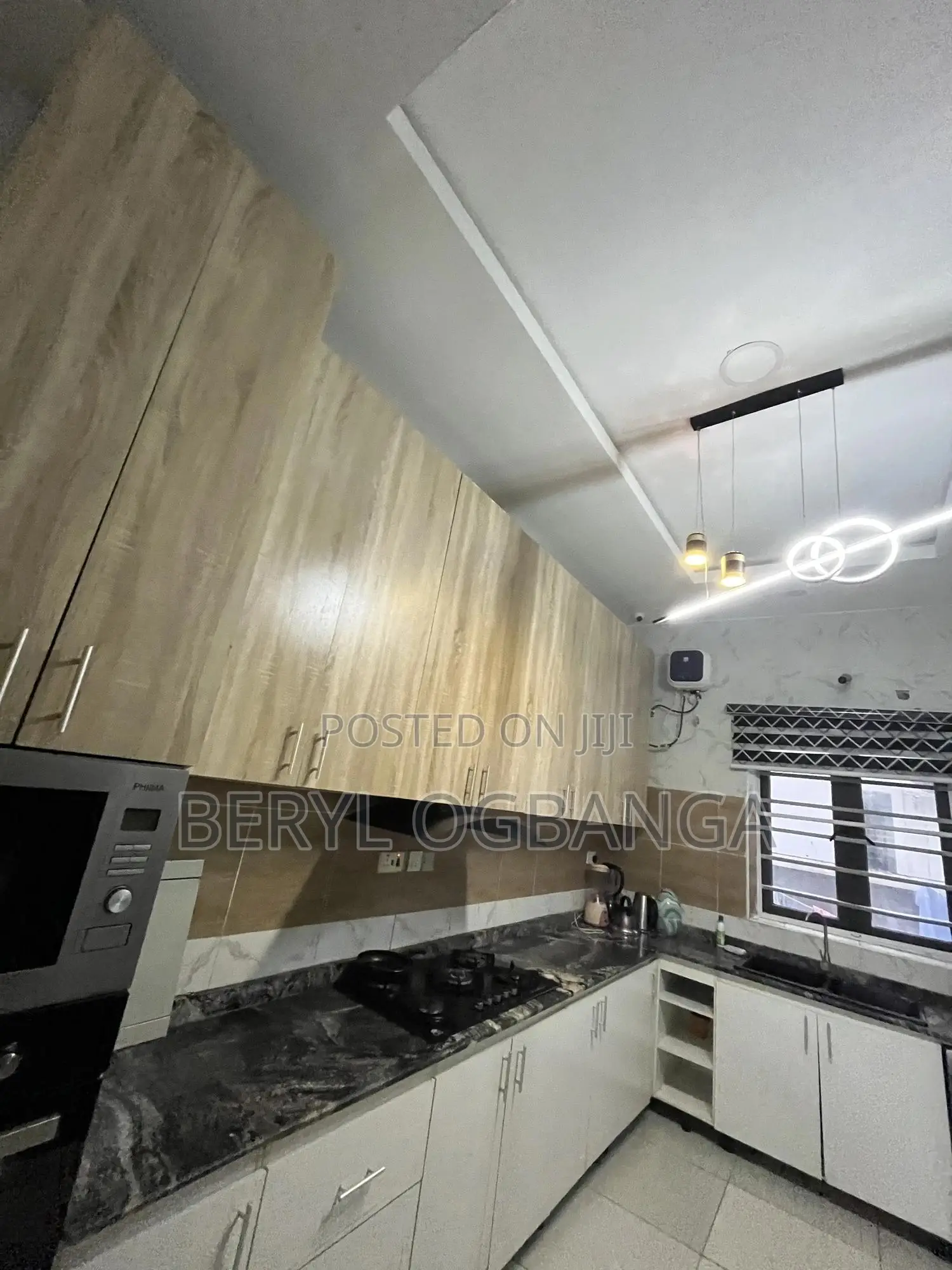 Monthly Room Available With 24hrs Light,Wifi,Pool and Gym