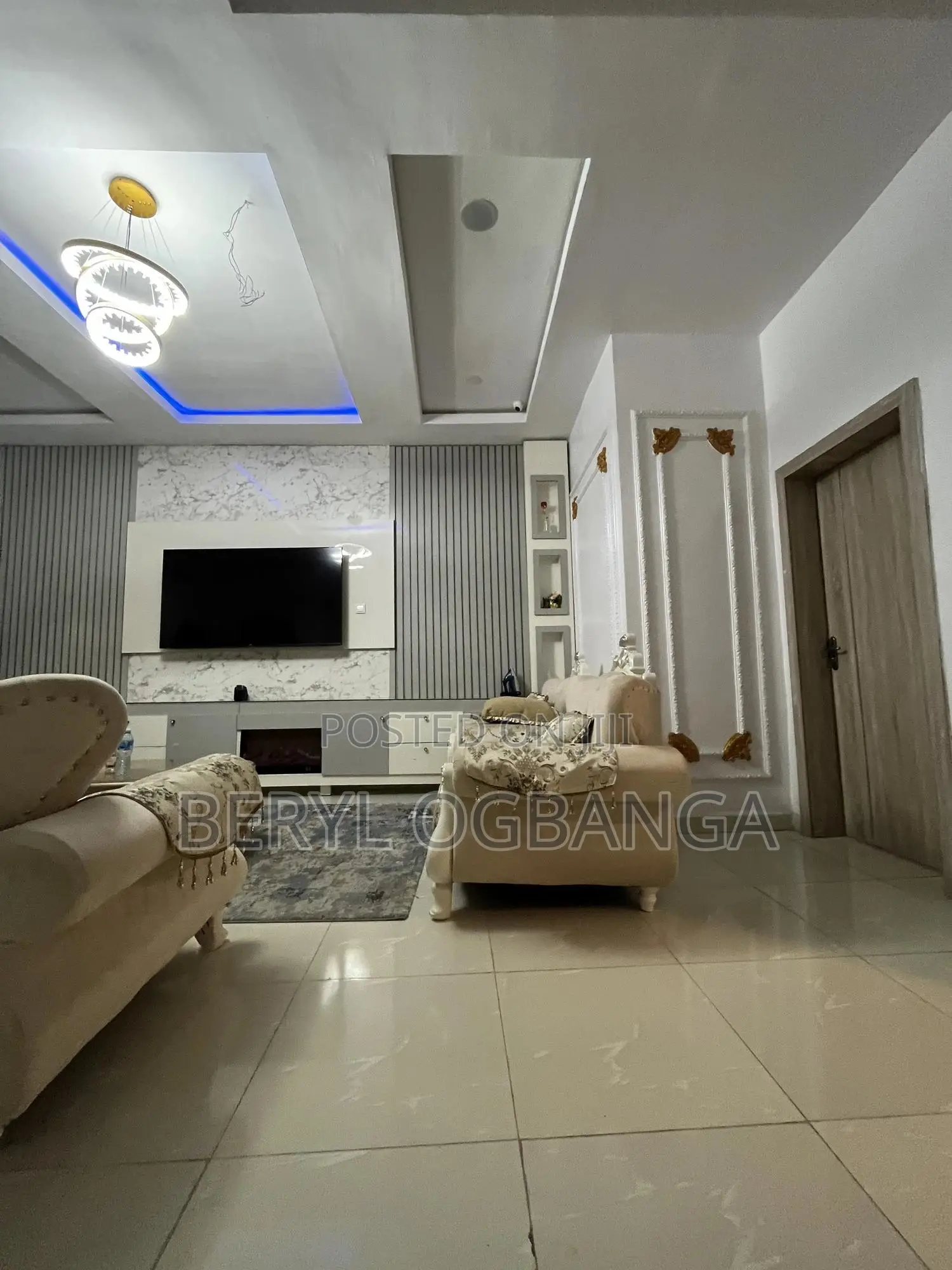 Daily Luxury Room Available With Pool,Gym,Wifi