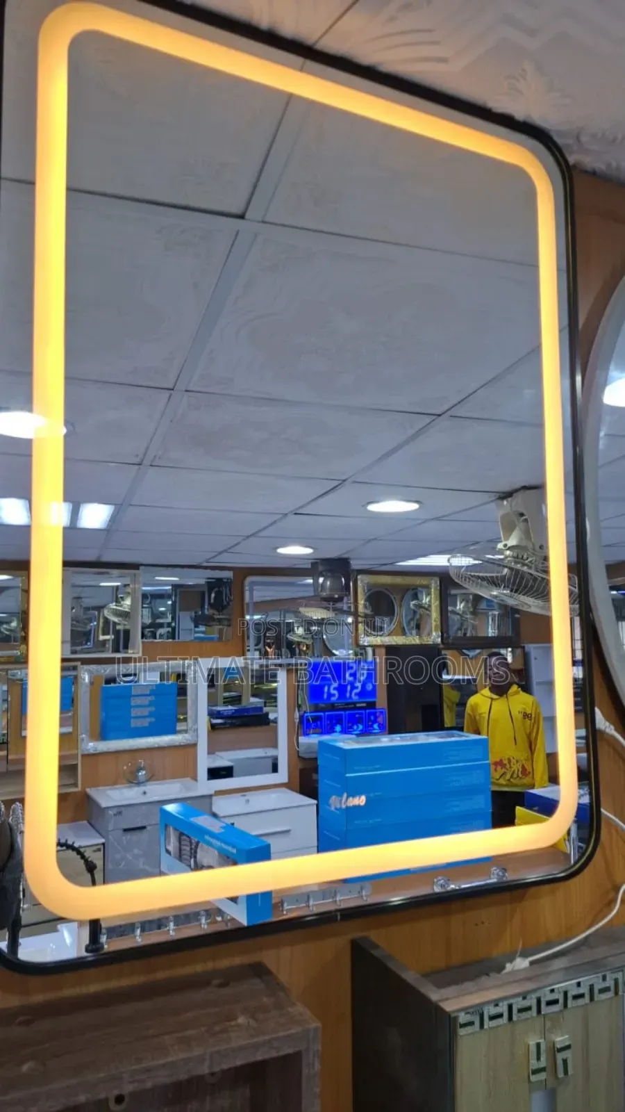 80x60cm Black Frame Bluetooth Mirror With 3 Colours