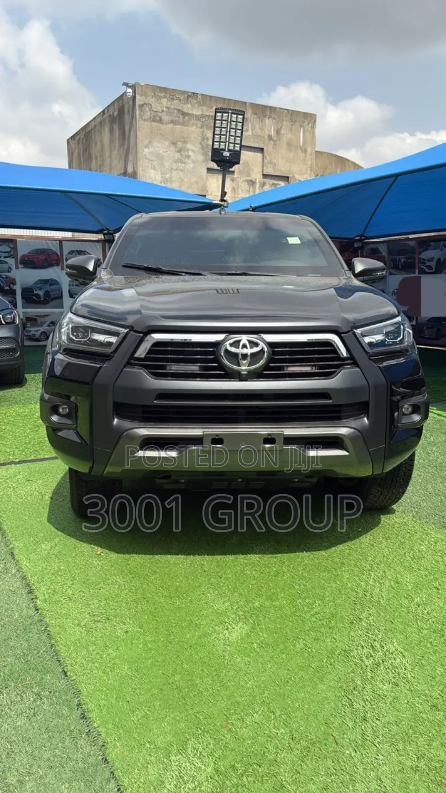 New Toyota Hilux 2025 Black