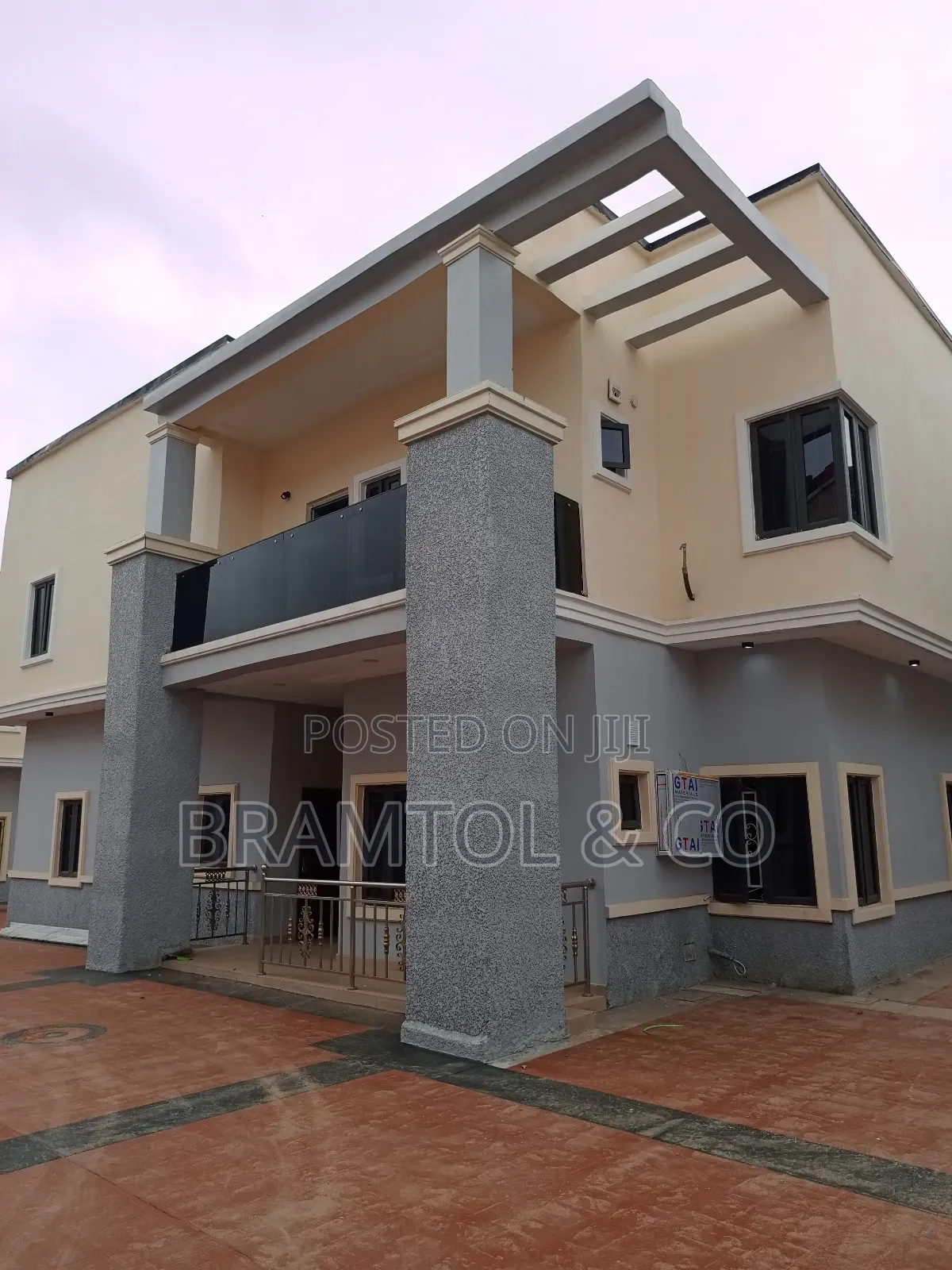 2bdrm Block of Flats in Lugbe District for rent