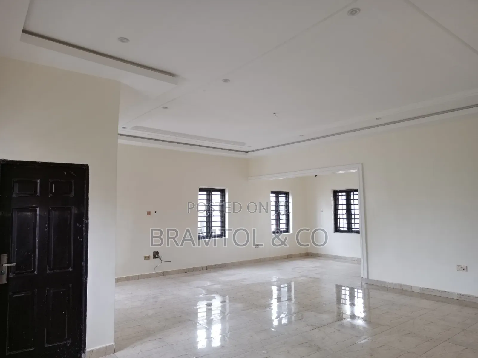 2bdrm Block of Flats in Lugbe District for rent