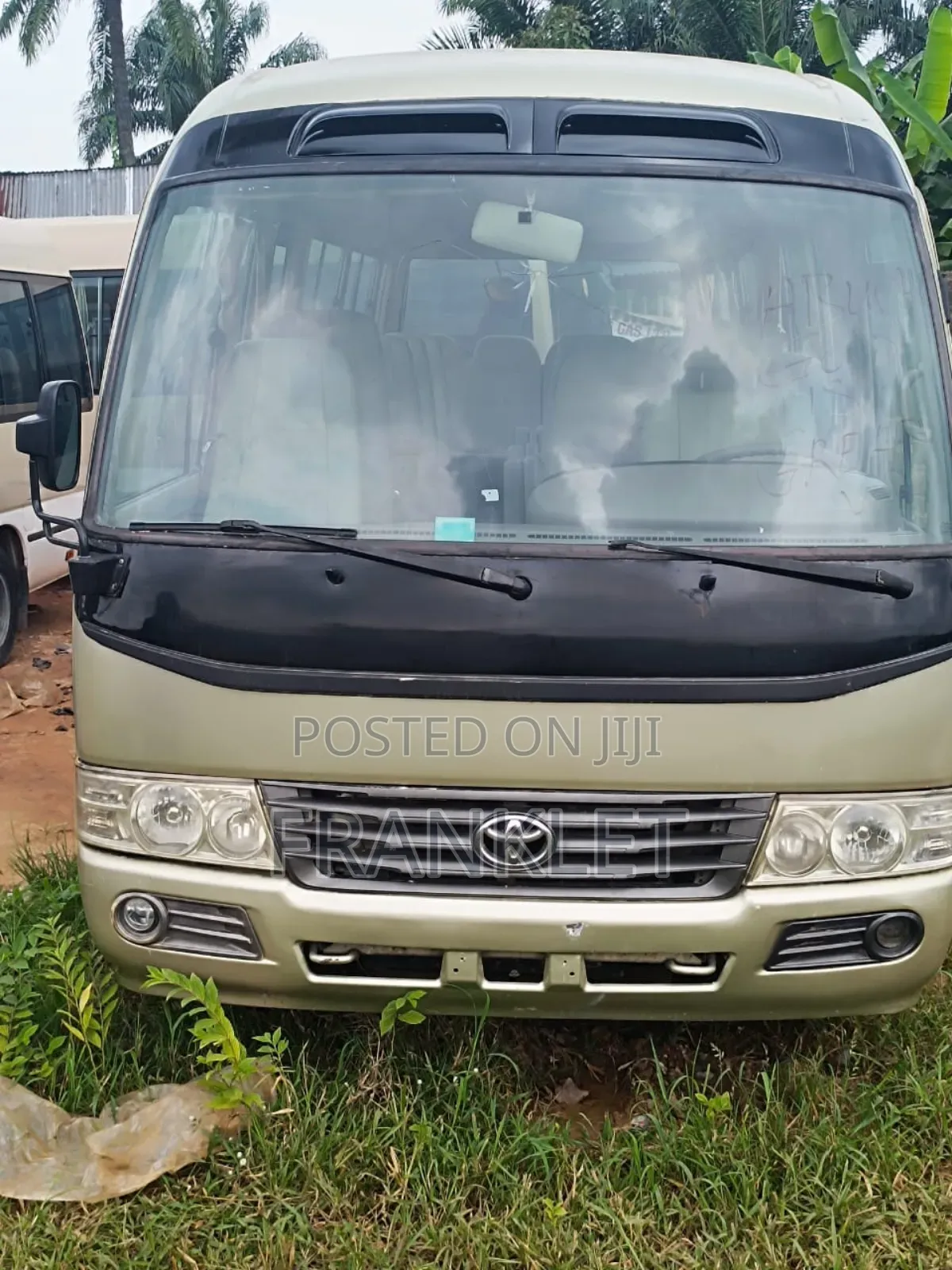 Toyota Coaster 2014 Gold