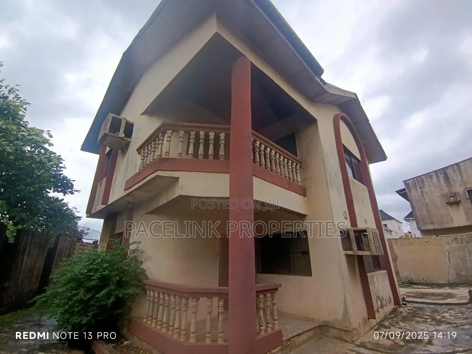 5bdrm Duplex in Egbeda for sale