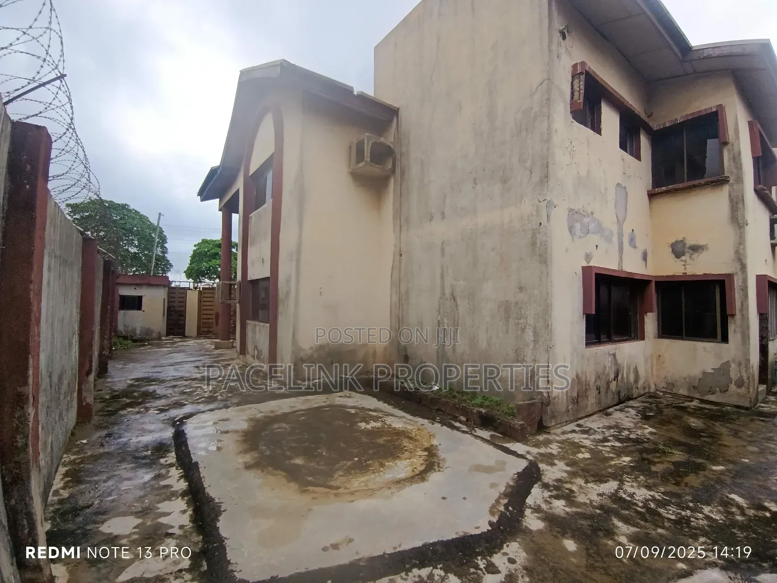 5bdrm Duplex in Egbeda for sale