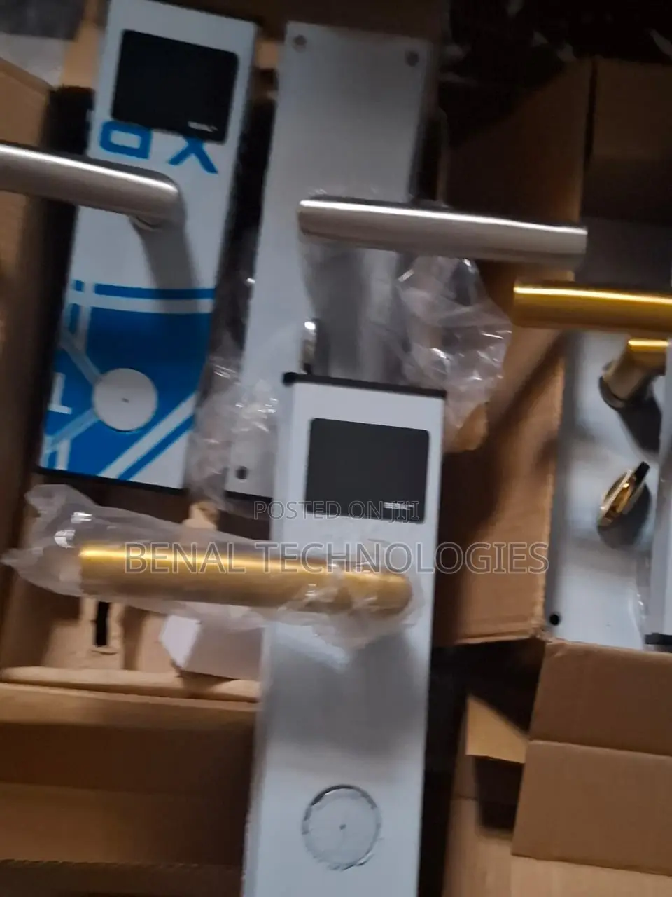 Luxuryhotel Locking System:Card Access Enhanced Wit Tasteful