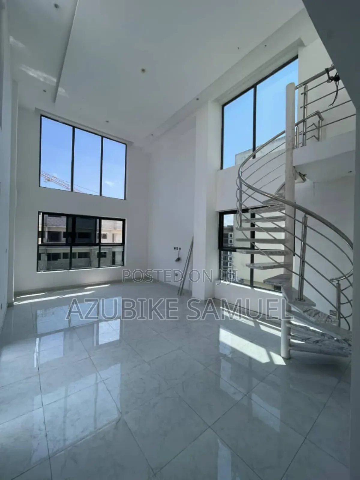 Furnished 4bdrm Penthouse in Victoria Island for sale