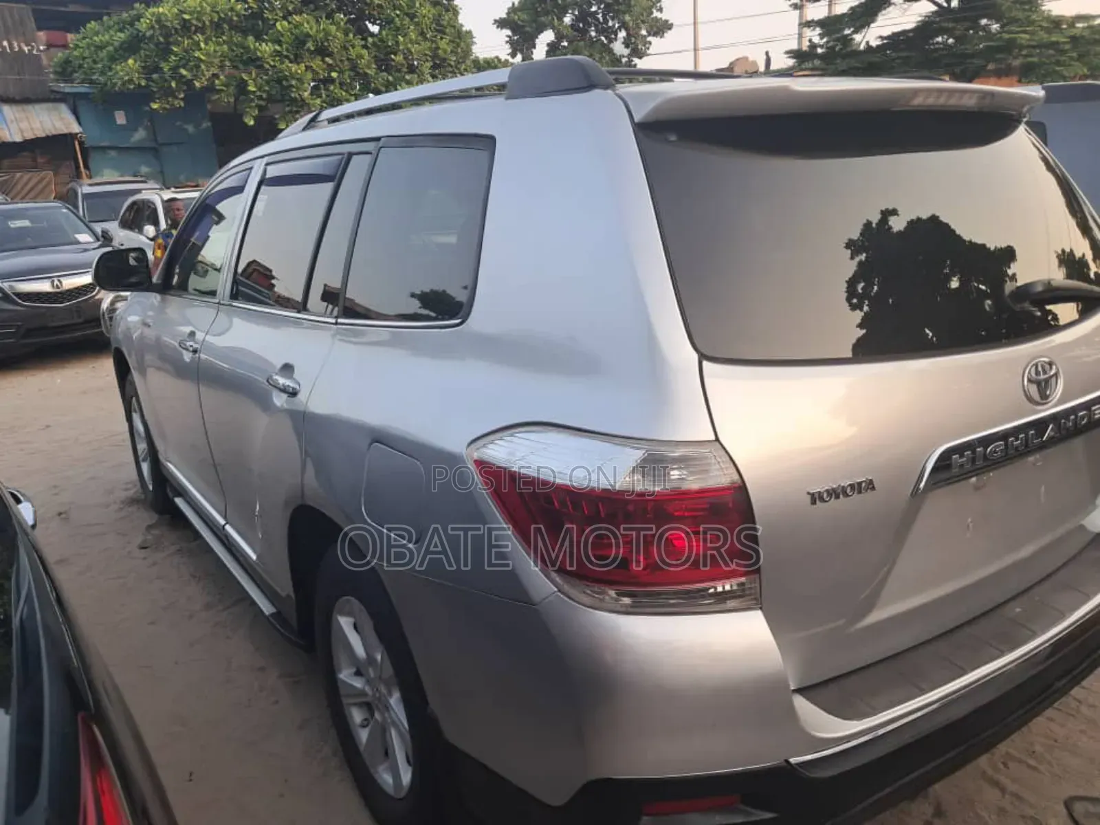 Toyota Highlander Limited 3.5L 2WD 2013 Silver