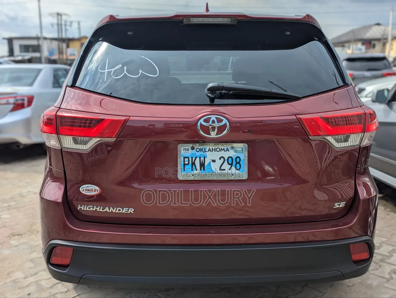 Toyota Highlander SE 4x4 V6 (3.5L 6cyl 8A) 2017 Burgundy