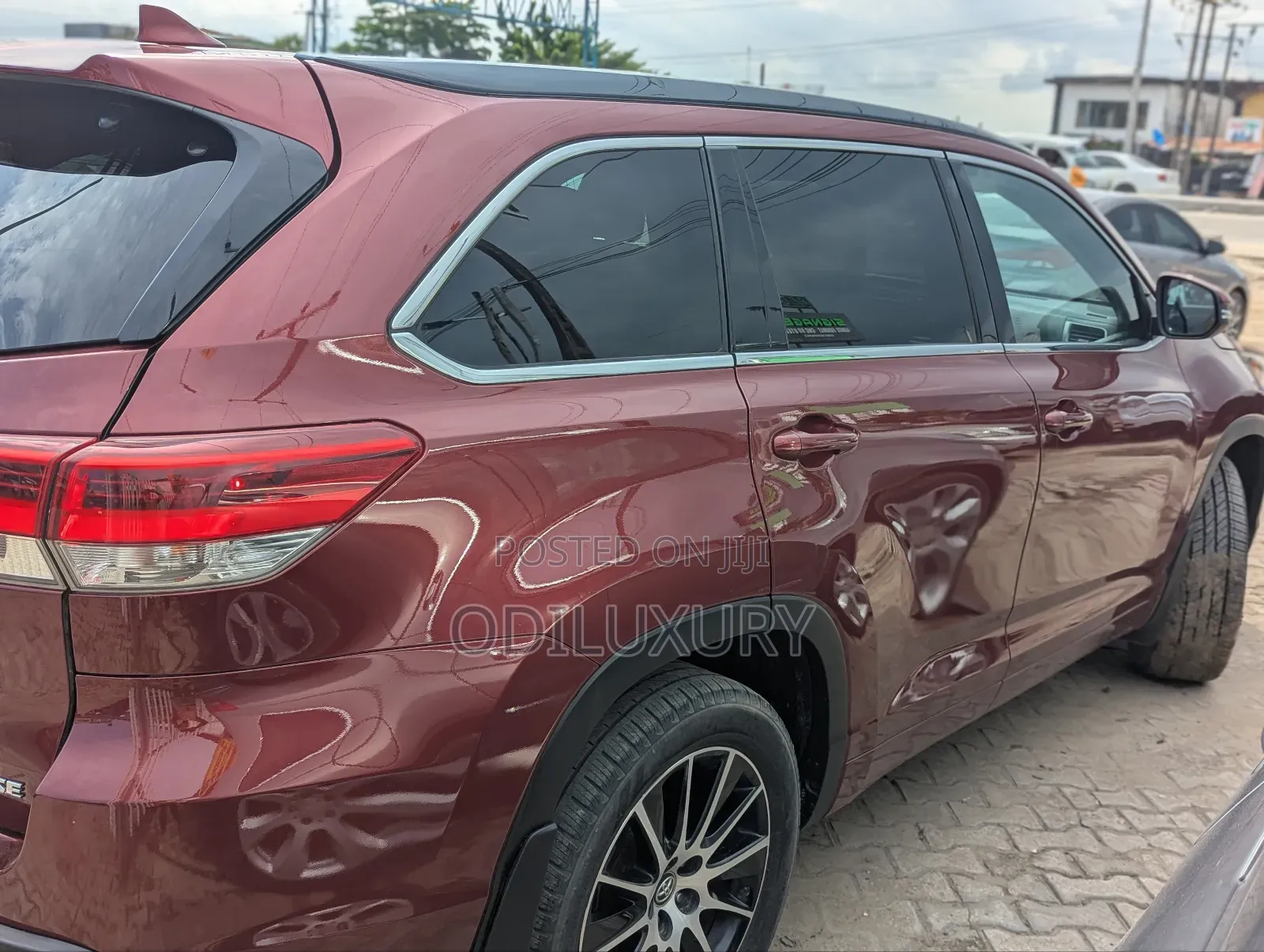 Toyota Highlander SE 4x4 V6 (3.5L 6cyl 8A) 2017 Burgundy