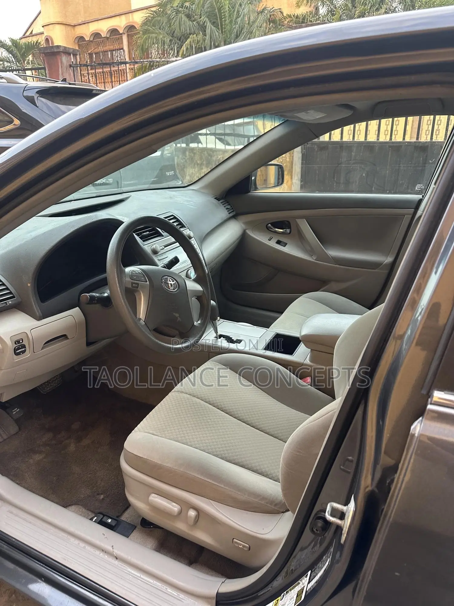 Toyota Camry LE 4dr Sedan (2.4L 4cyl 5A) 2009 Gray