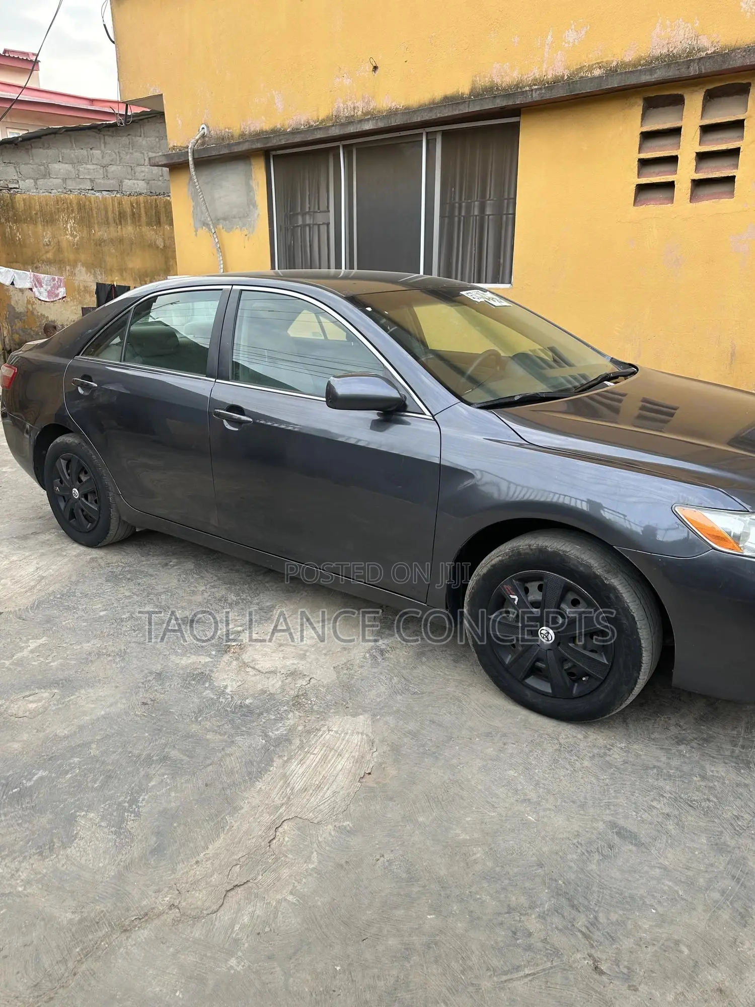 Toyota Camry LE 4dr Sedan (2.4L 4cyl 5A) 2009 Gray