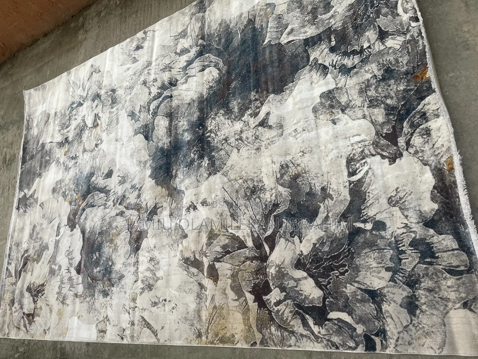 Flower Center Rug