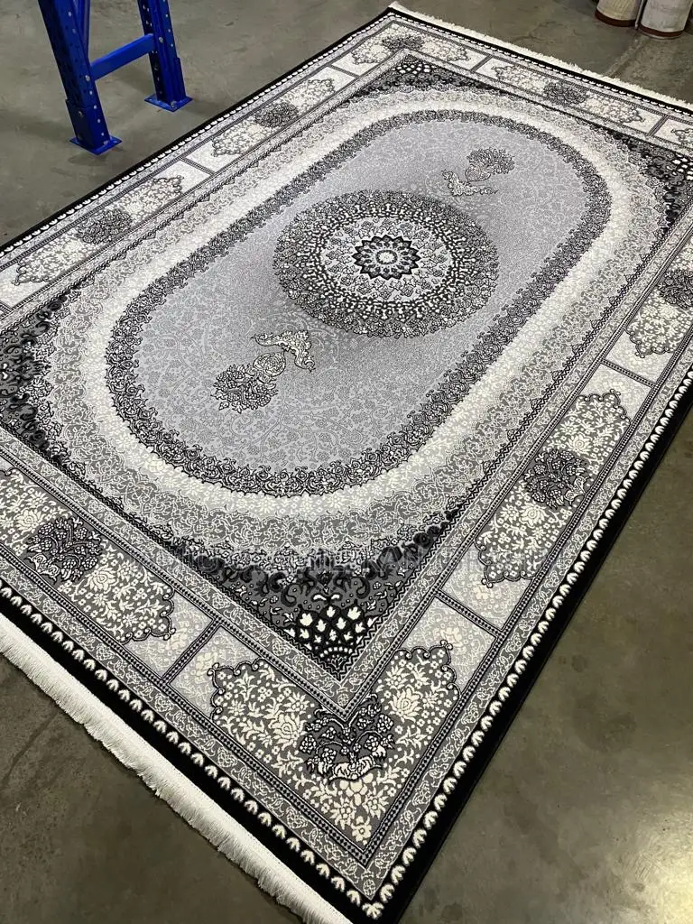 Laila Center Rug