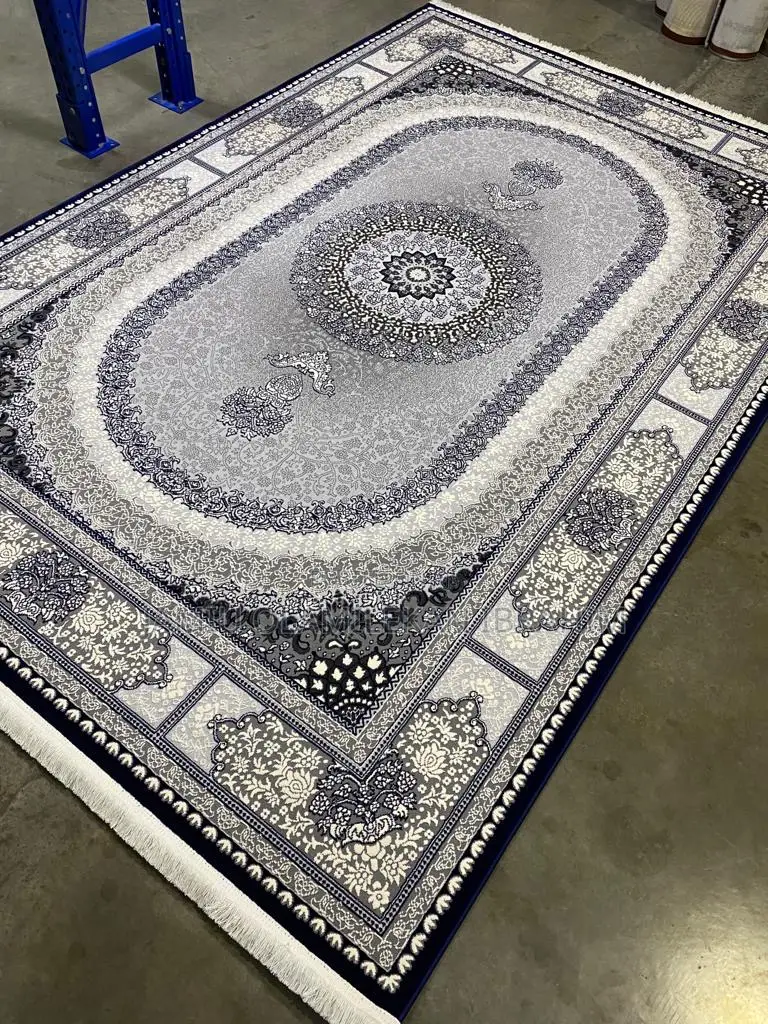 Laila Center Rug