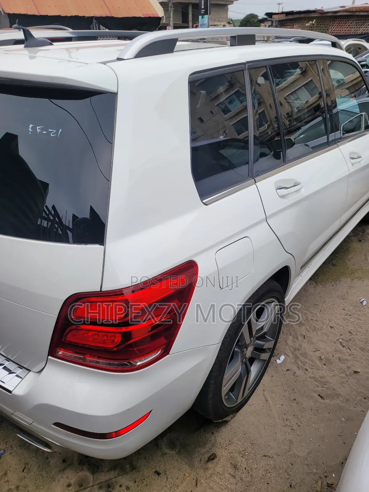 Mercedes-Benz GLK-Class Base GLK 350 4dr AWD 4MATIC (3.5L 6cyl 7A) 2015