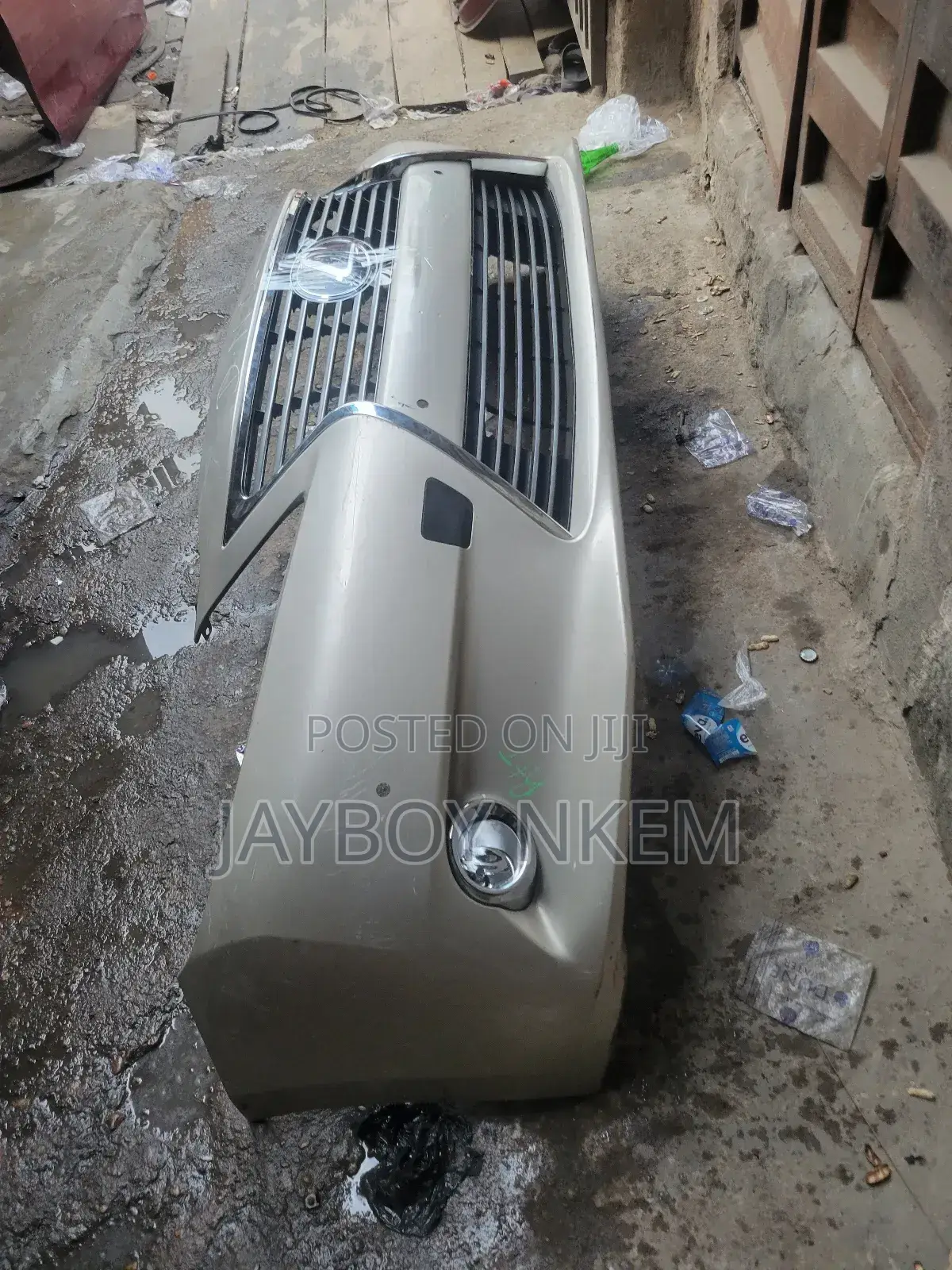 Complete Front Bumper for Lexus Es 350 2013 Model