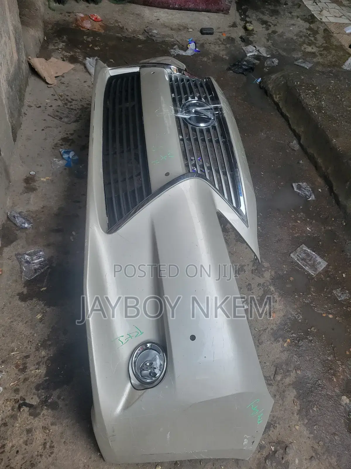 Complete Front Bumper for Lexus Es 350 2013 Model