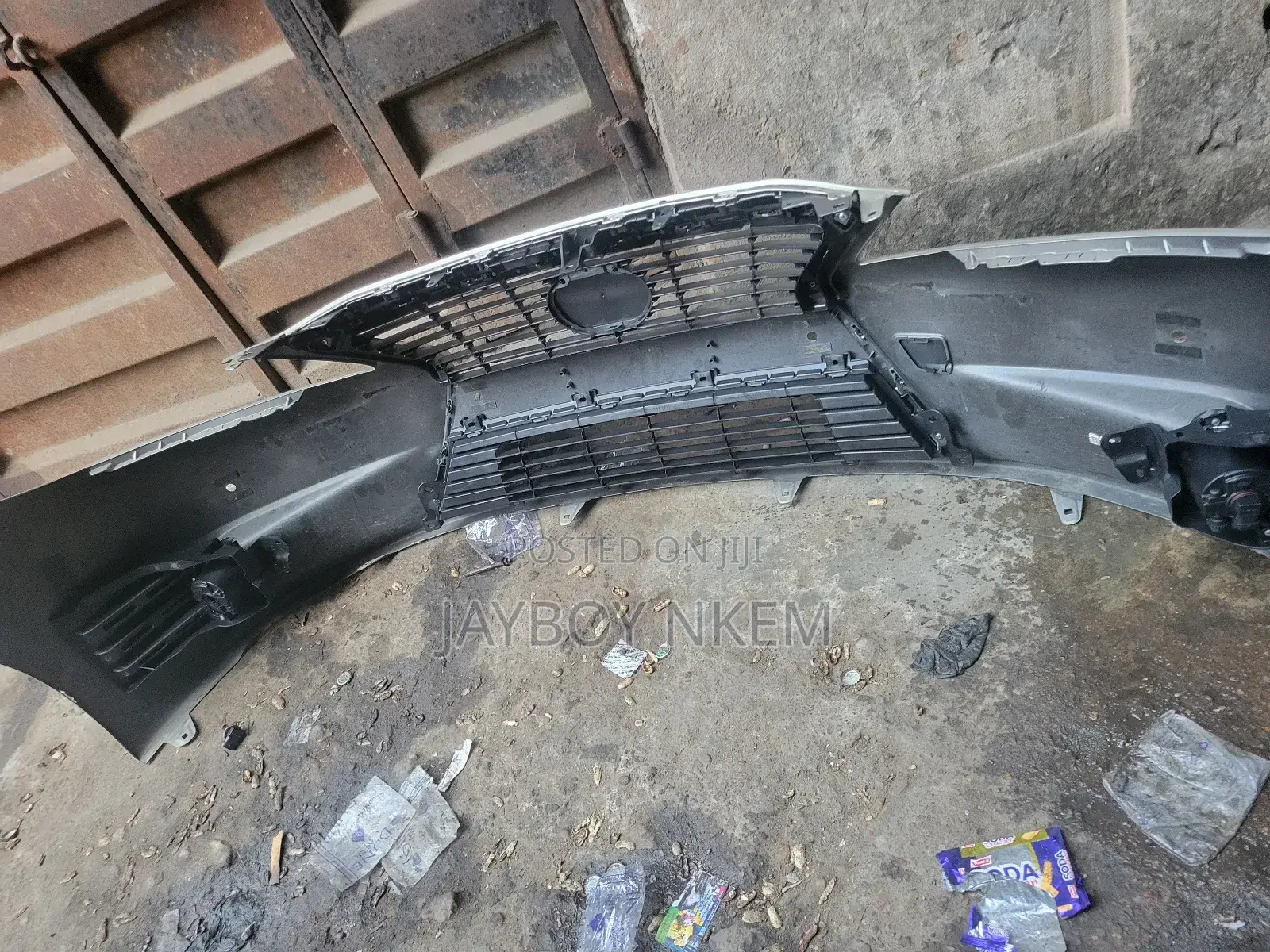 Complete Front Bumper for Lexus Es 350 2013 Model