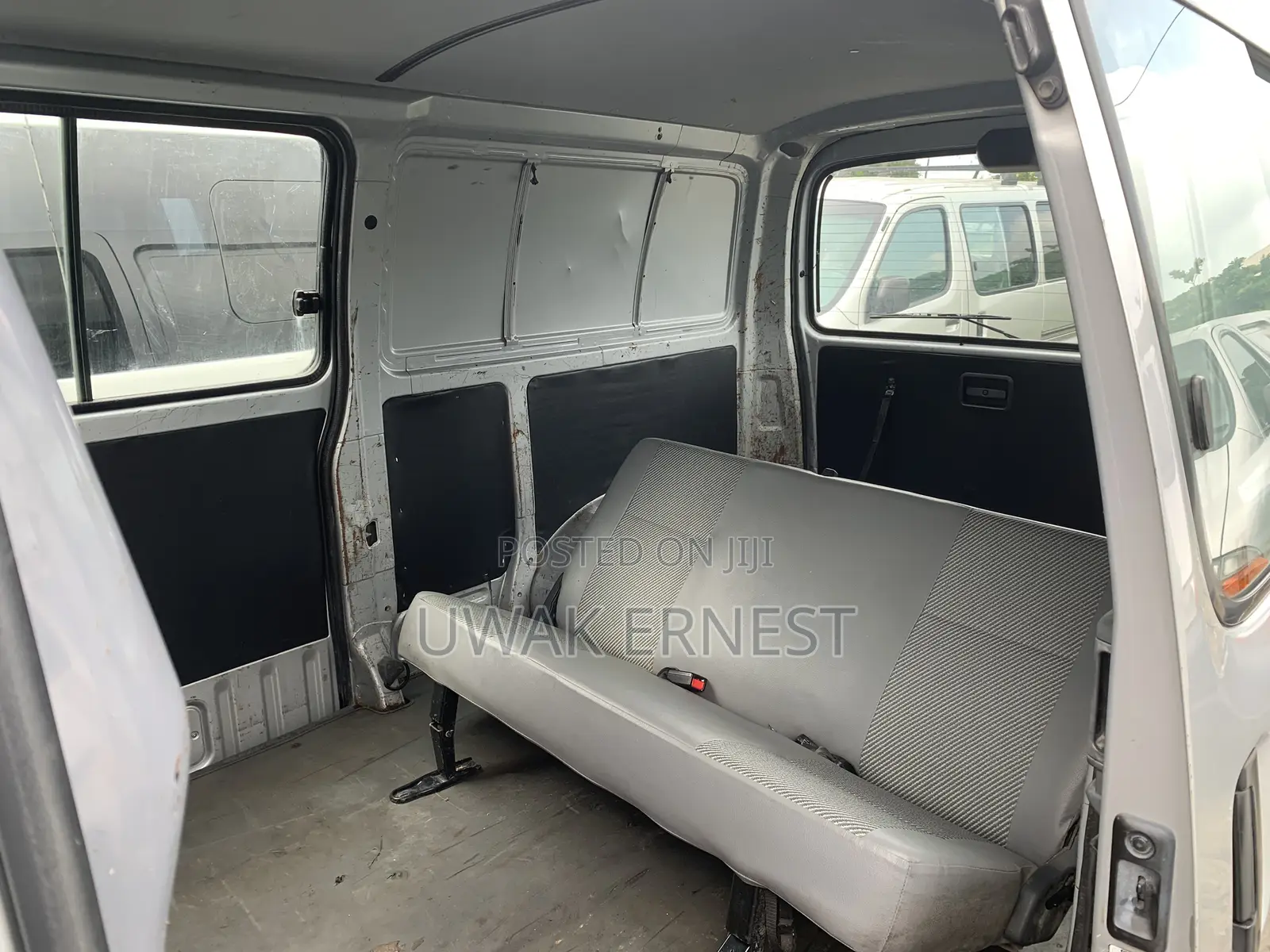 Toyota HiAce 2003 Silver