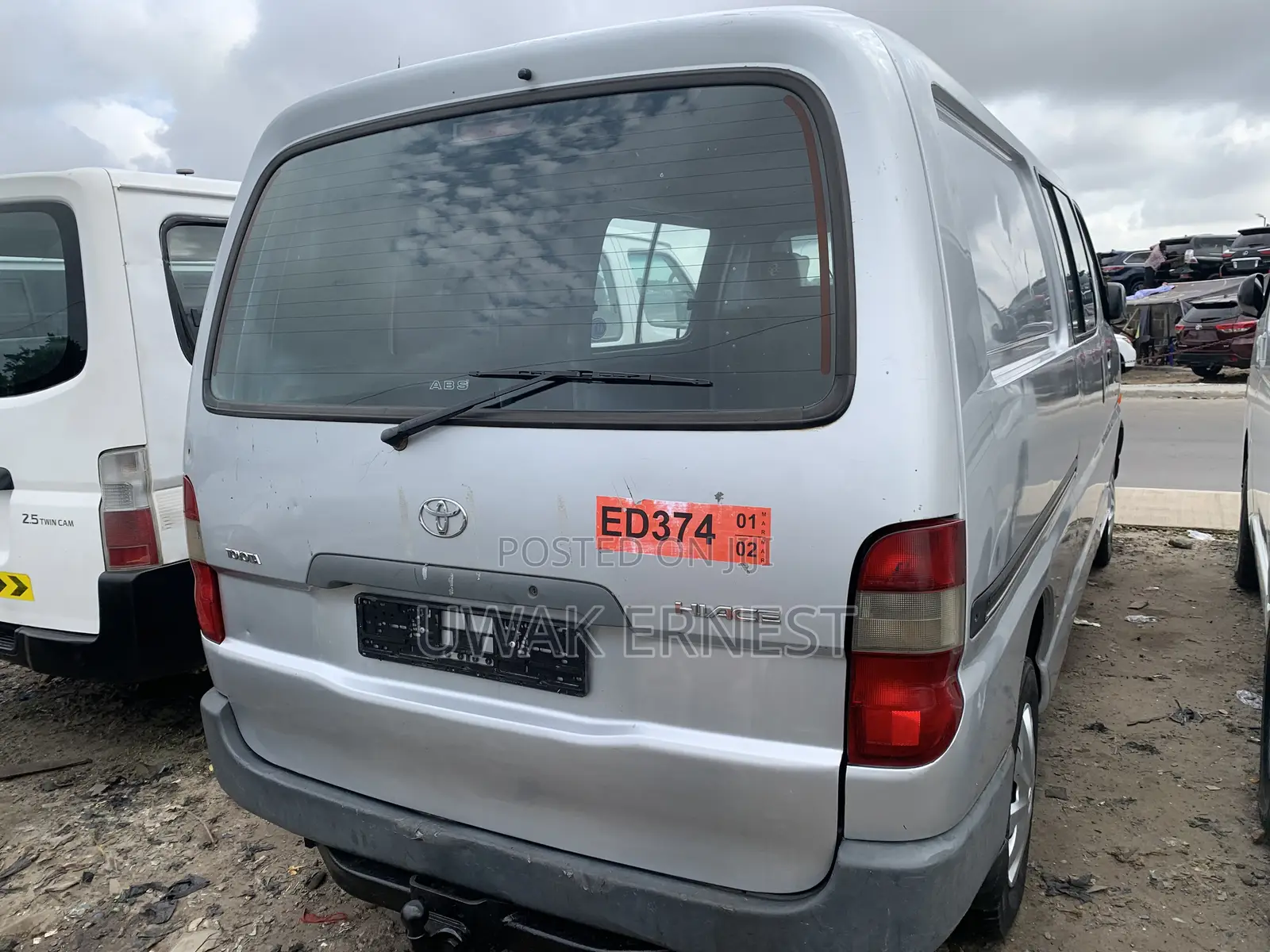 Toyota HiAce 2003 Silver