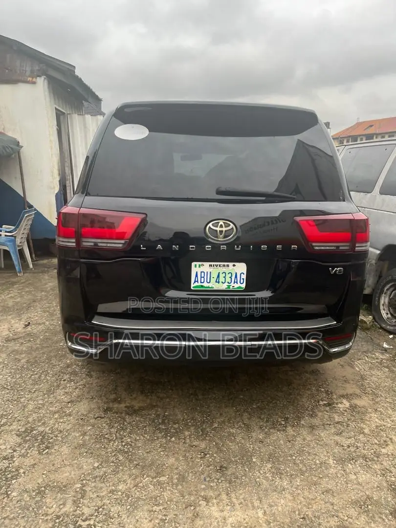 Toyota Land Cruiser 2023 Black