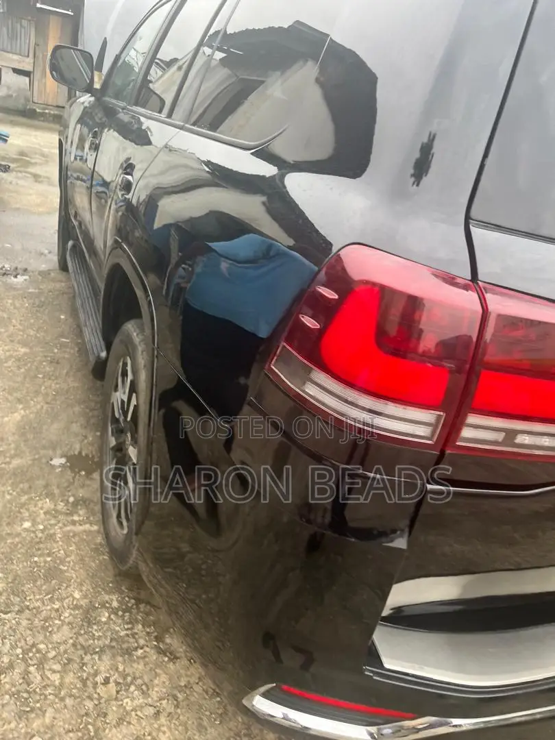 Toyota Land Cruiser 2023 Black