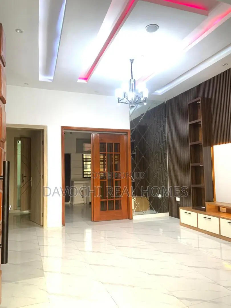 4bdrm Duplex in Ikota, Gra for rent
